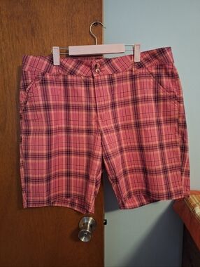 Lee Straight Fit Women's Pink Plaid Casual Bermuda Shorts Size 18